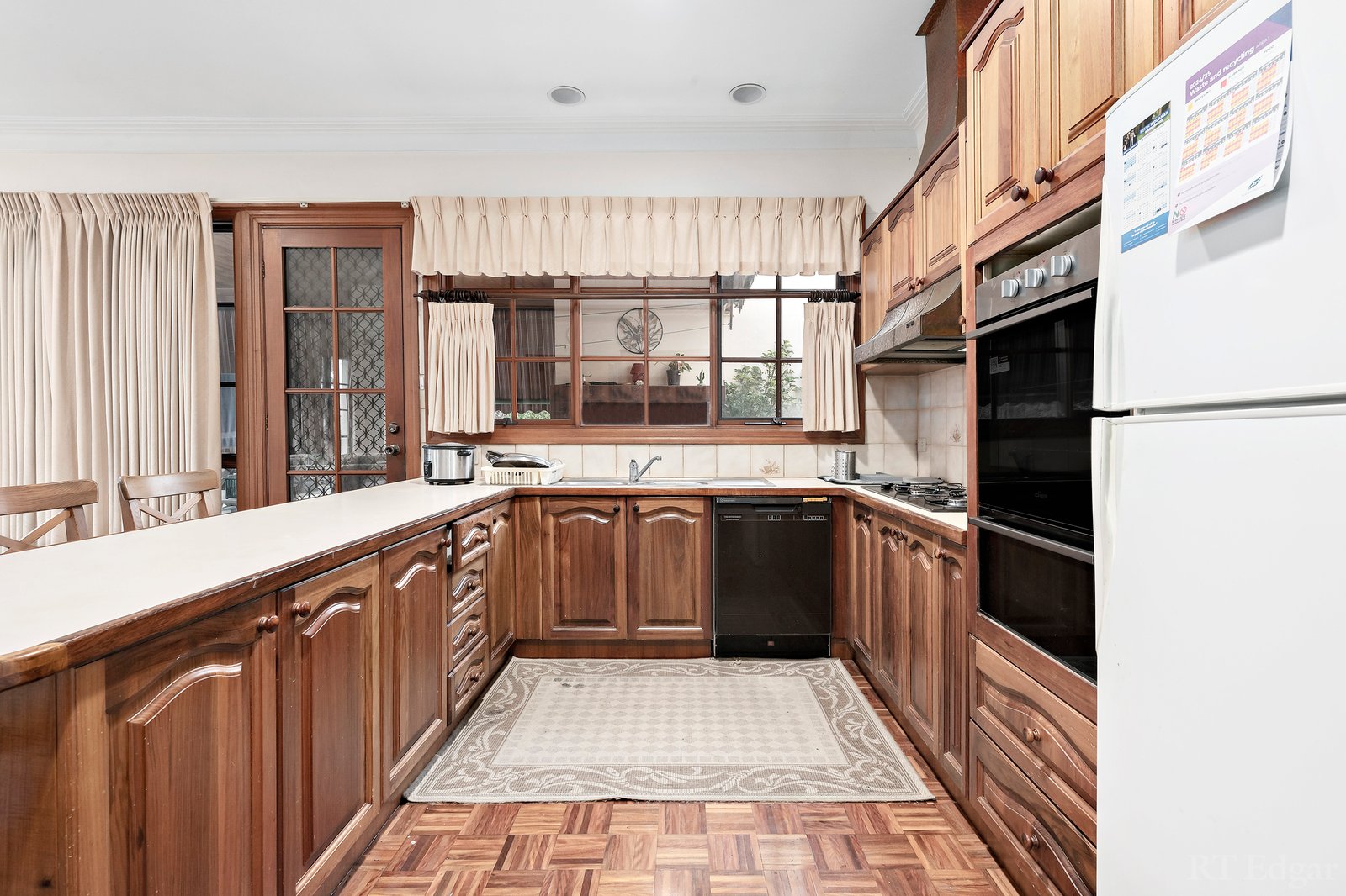 Real Estate and Property in 3 Newbury Close, Templestowe Lower, VIC