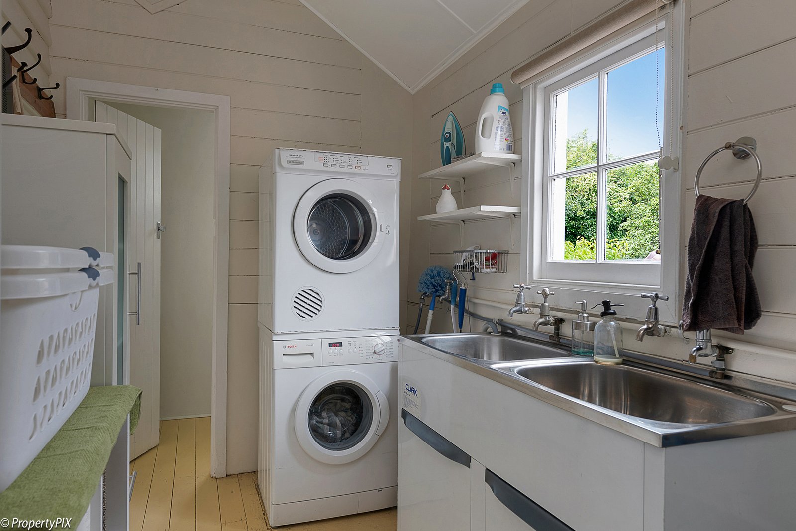 3 Oldham Avenue NEW TOWN 11