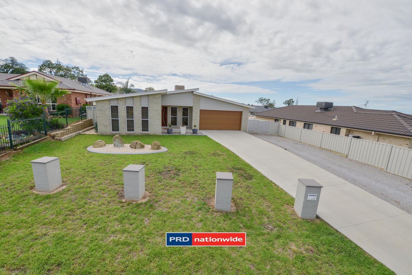 3 Orley Drive TAMWORTH 8