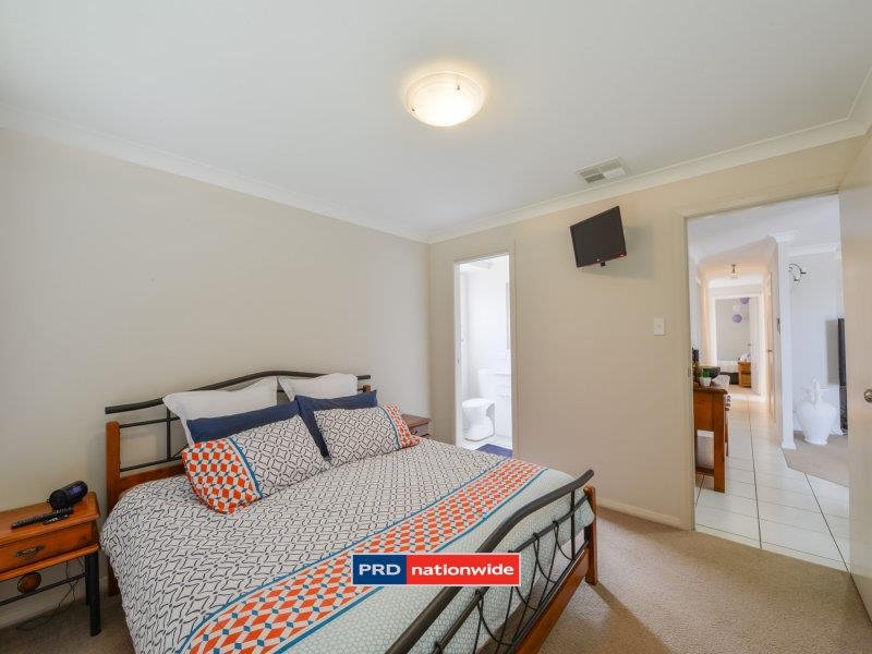 3 Orley Drive TAMWORTH 4