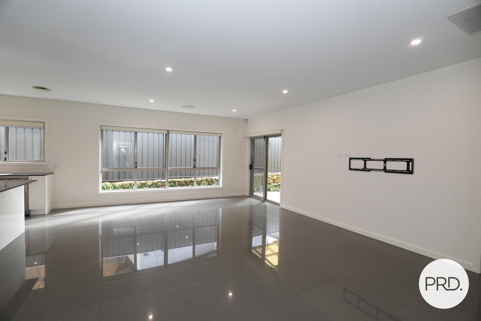 3 Outback Street LAWSON 7