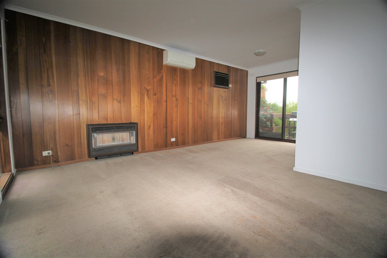 Gallery: 3 Outlook Drive