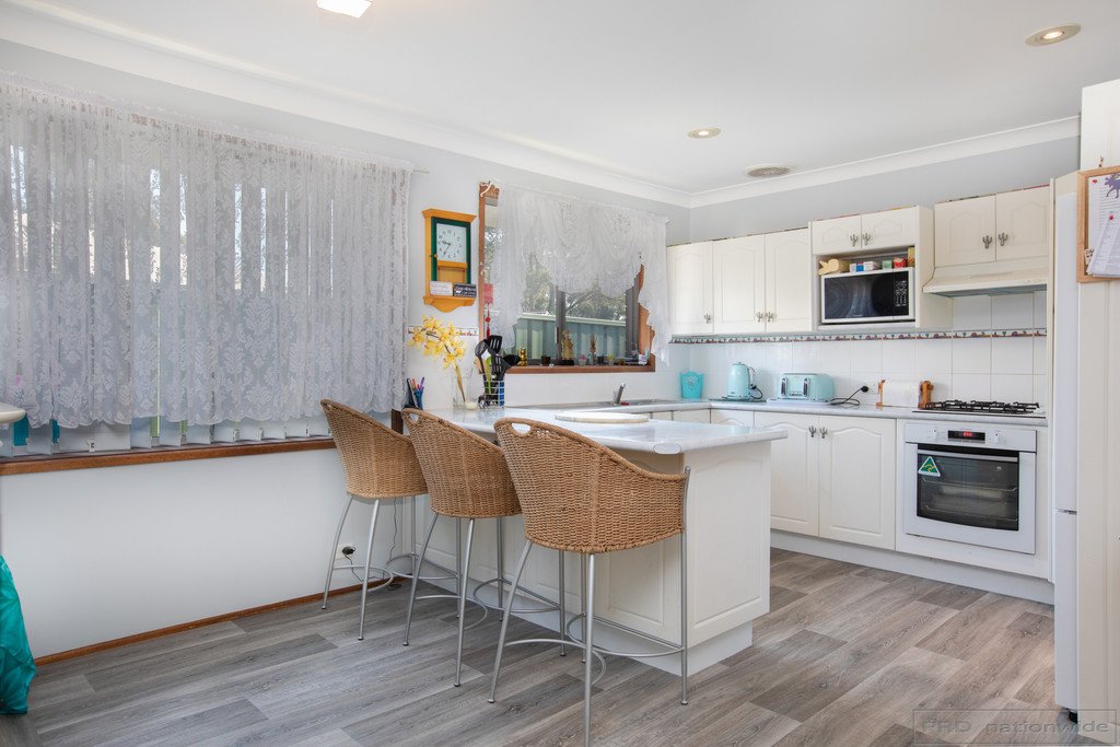 3 Owen Close THORNTON 7