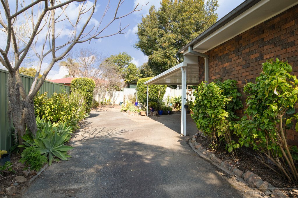 3 Owen Close THORNTON 14
