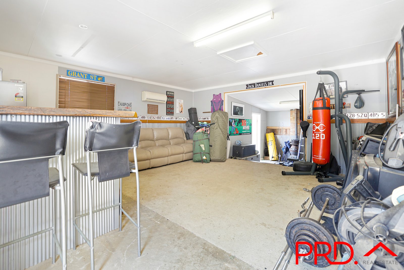 3 Panorama Road TAMWORTH 24