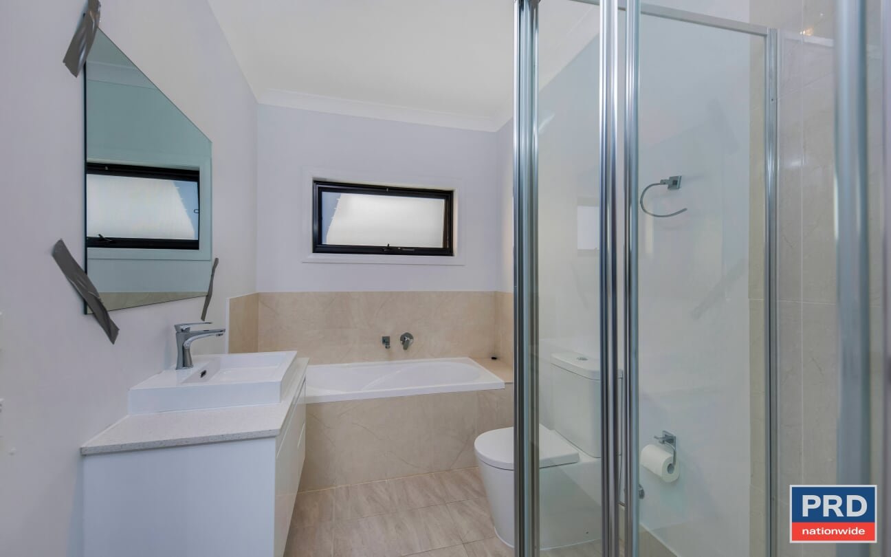 3 Peckham Grove ORAN PARK 2