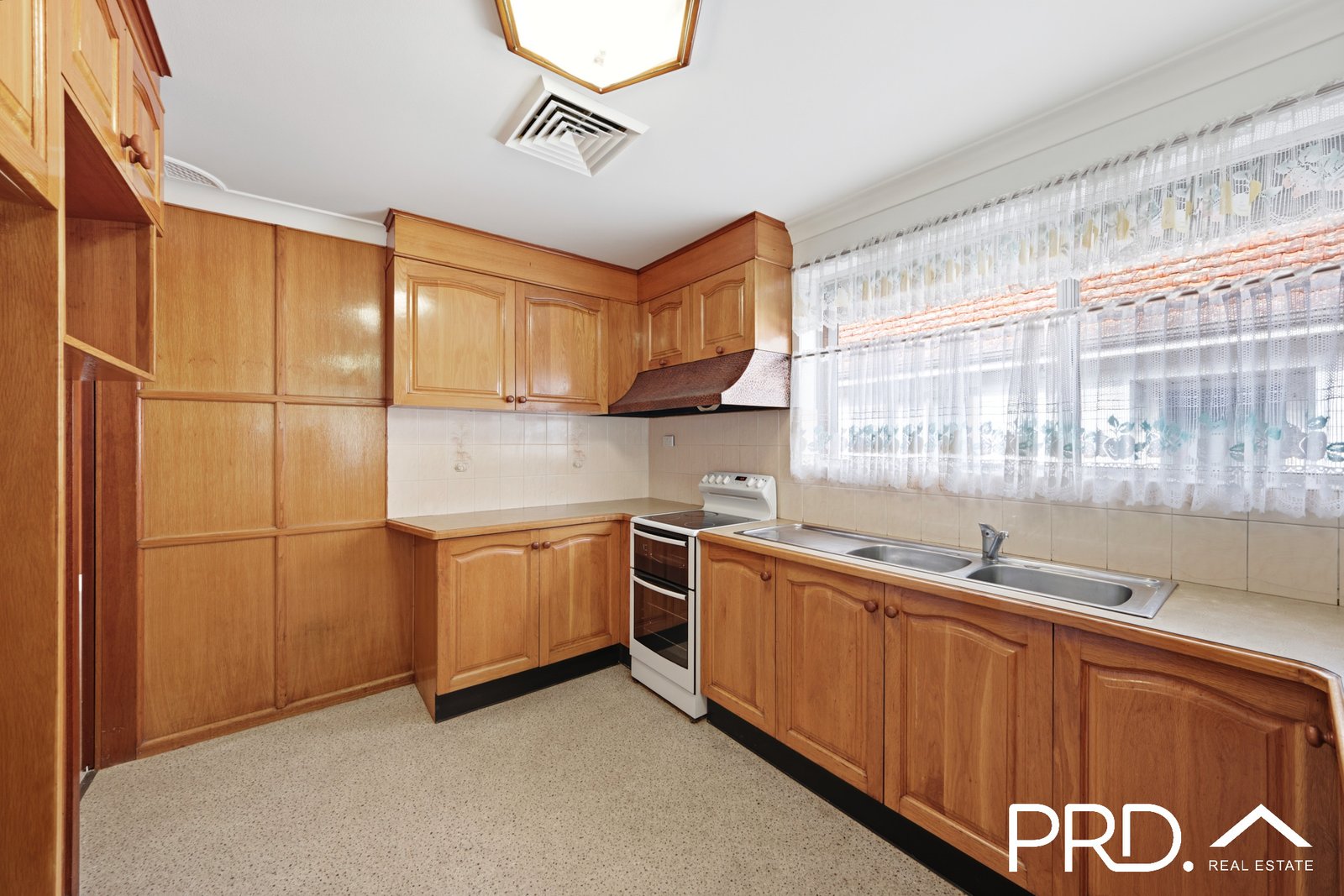 3 Picnic Point Road PANANIA 4