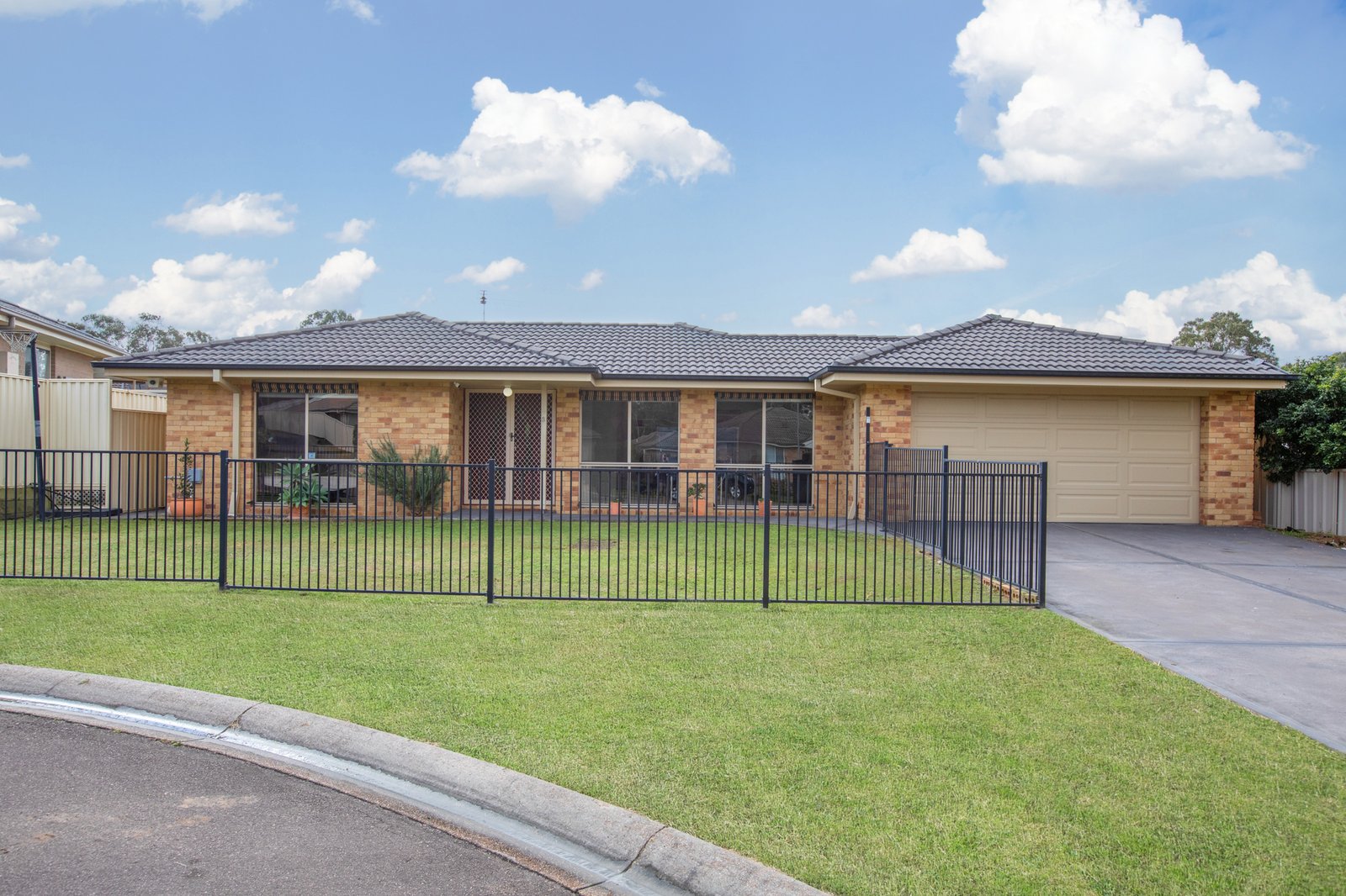 3 Pinetree Place ASHTONFIELD 1