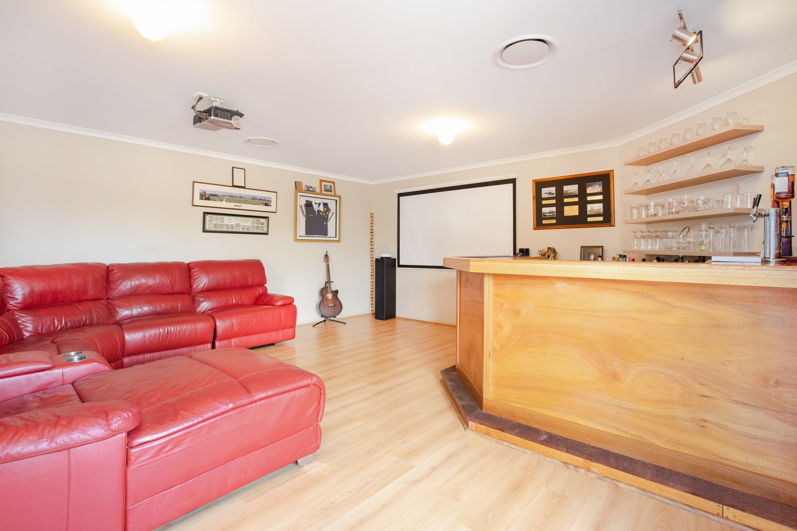 3 Pinetree Place ASHTONFIELD 8