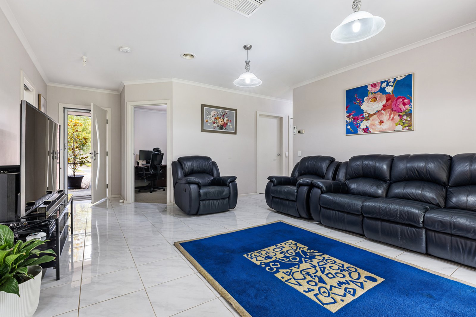 Gallery: 3 Platform Close