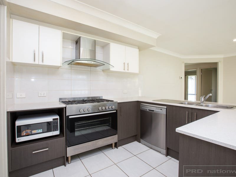 3 Pomax Close EAST MAITLAND 2