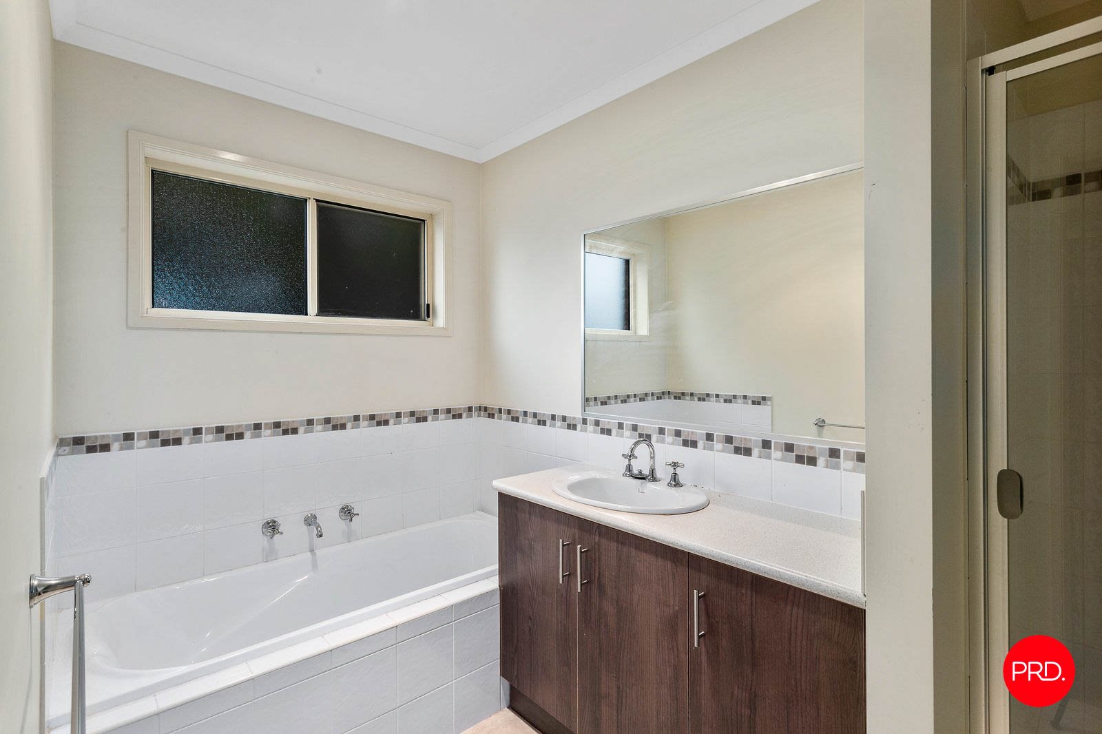 3 Poorinda Crescent KANGAROO FLAT 10