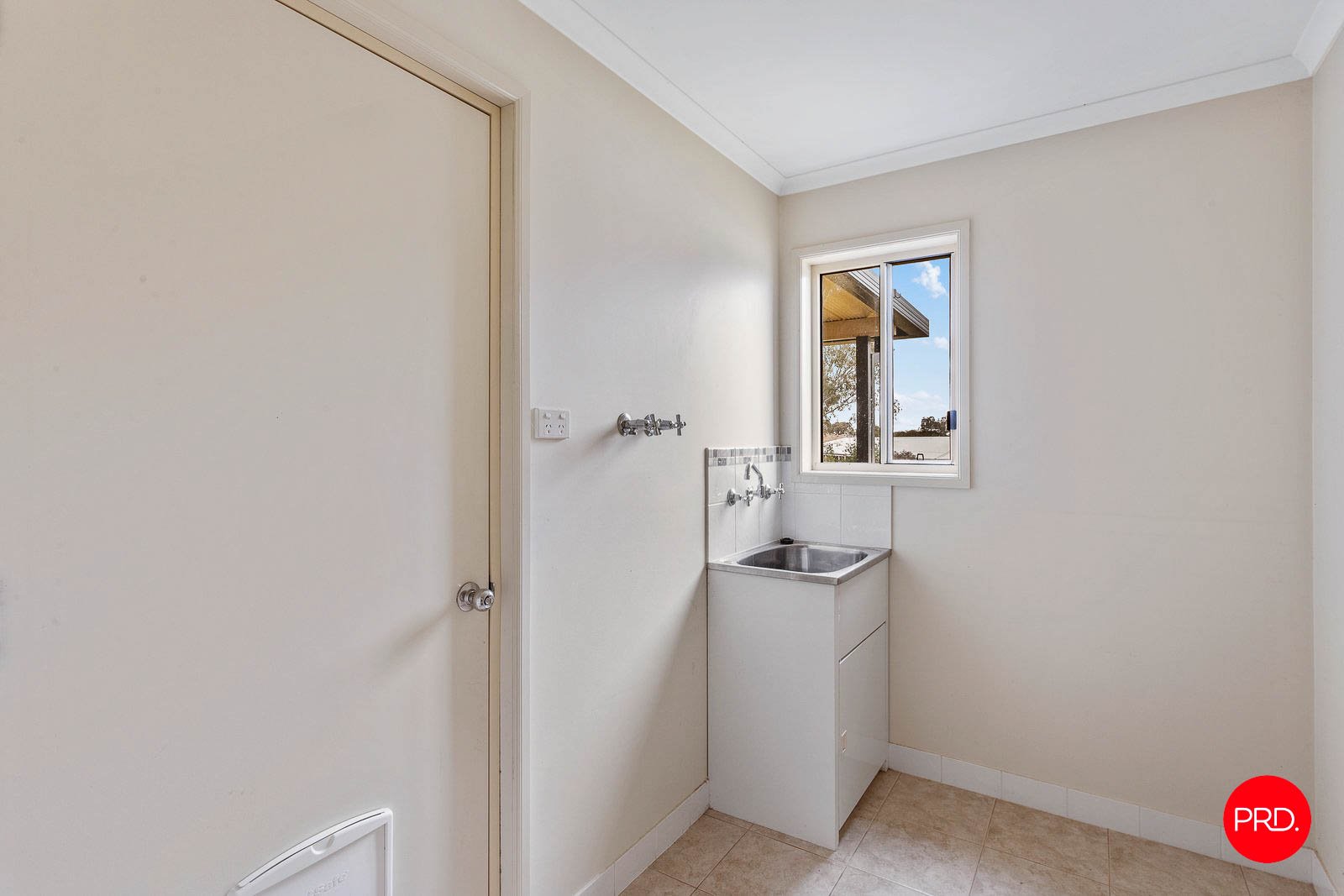 3 Poorinda Crescent KANGAROO FLAT 11