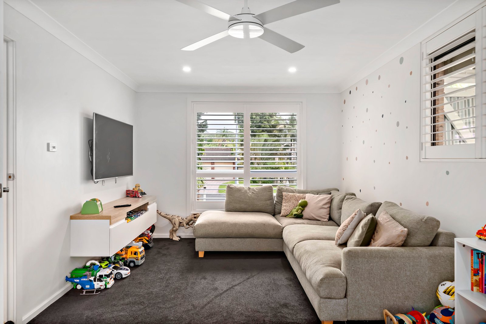 3 Portside Crescent CORLETTE 8