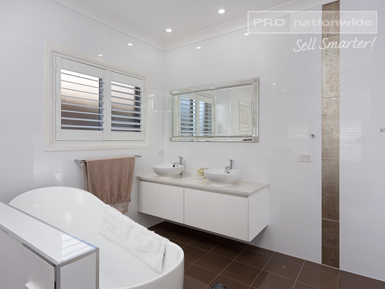 3 Preston Crescent LLOYD 6