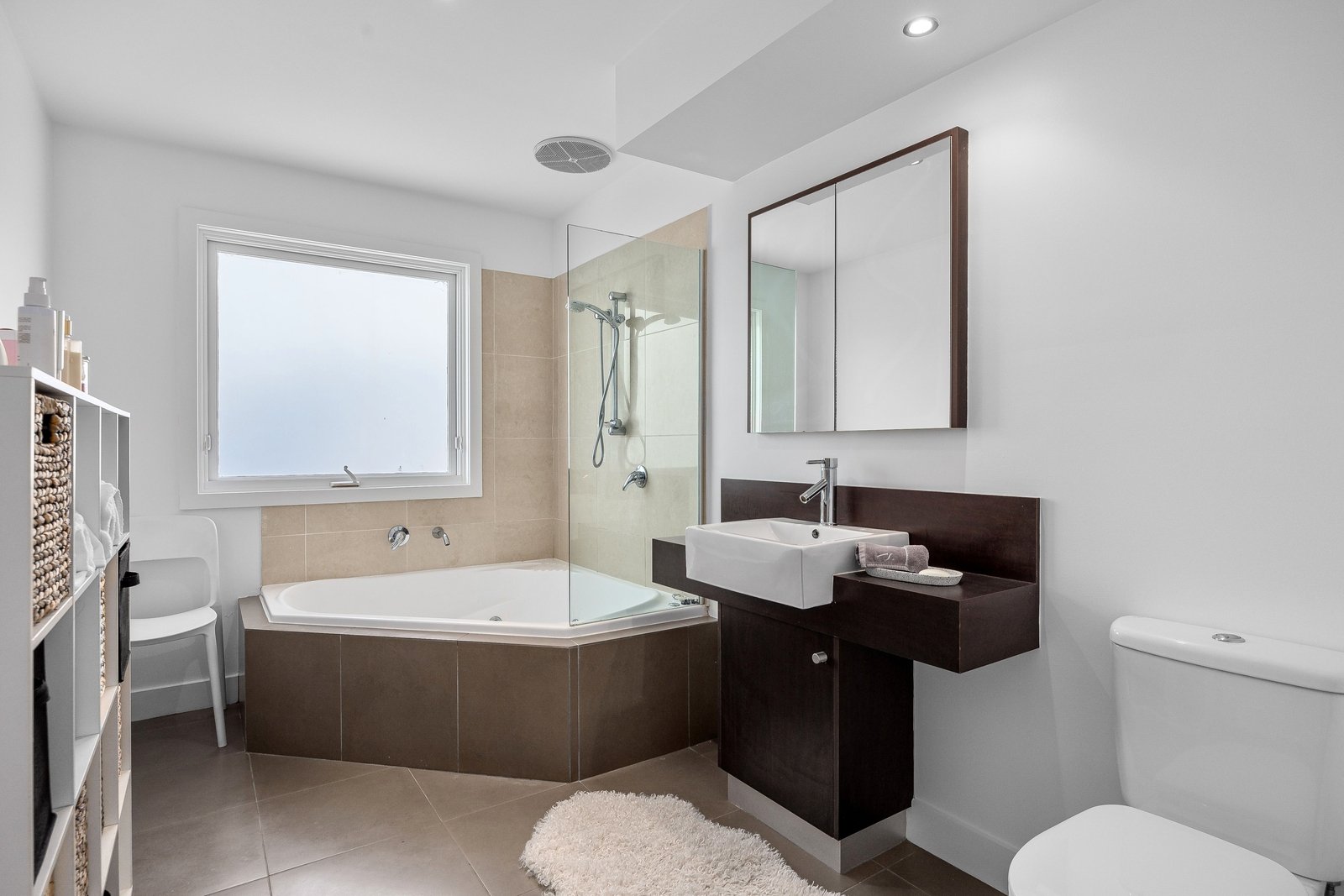 Real Estate and Property in 3 Primrose Lane, Sorrento, VIC