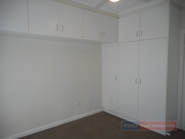 3 Quartz Street ADELONG 2