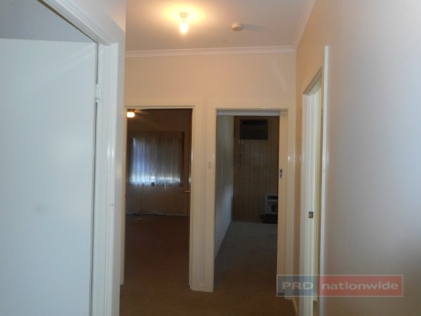 3 Quartz Street ADELONG 7