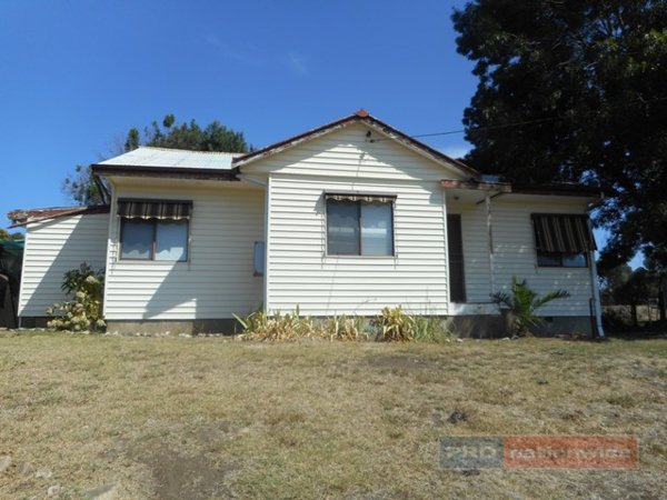 3 Quartz Street ADELONG 18