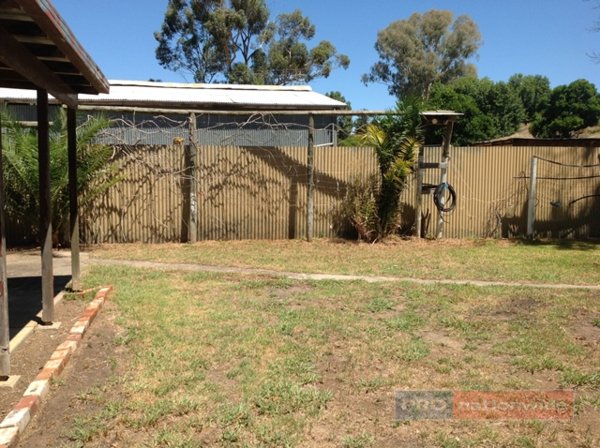 3 Quartz Street ADELONG 21