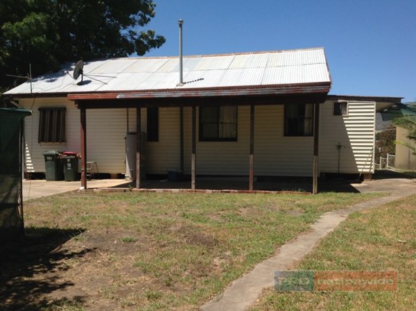 3 Quartz Street ADELONG 22