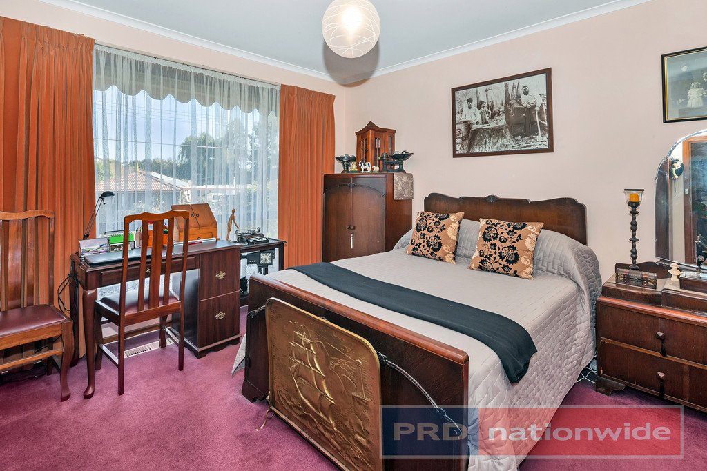 3 Raymond Crescent BROWN HILL 4