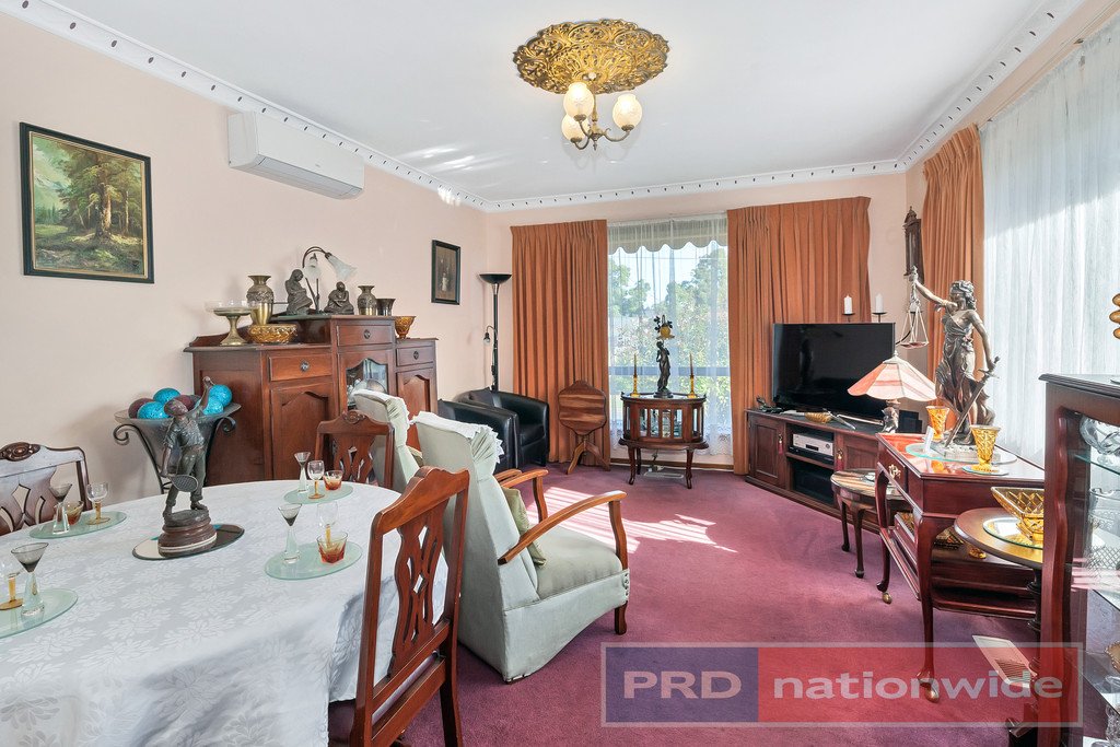 3 Raymond Crescent BROWN HILL 6