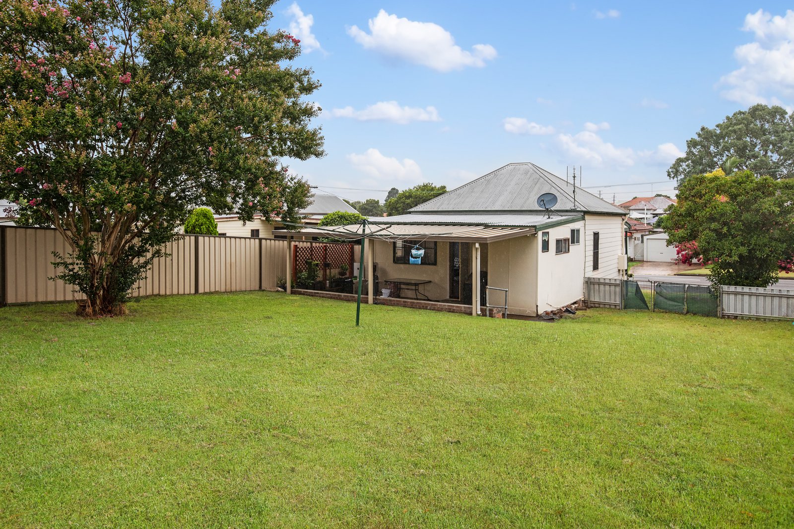 3 Raymond Street TELARAH 12