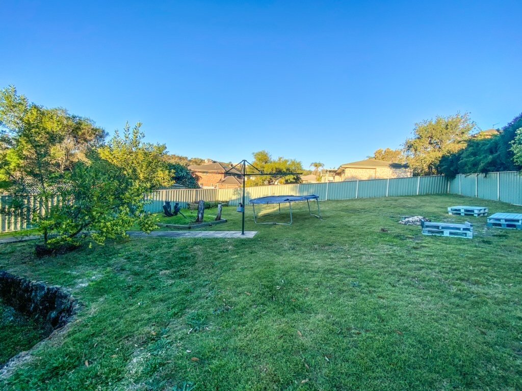 3 Recluse Court BOAT HARBOUR 19