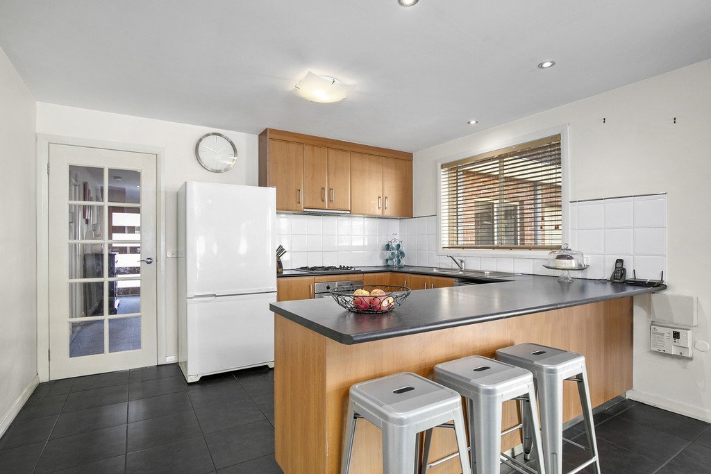 3 Redwood Court MOUNT HELEN 6