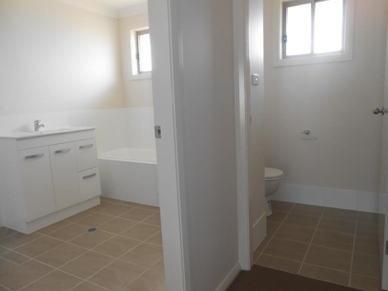 3 Reginald Drive TAMWORTH 5