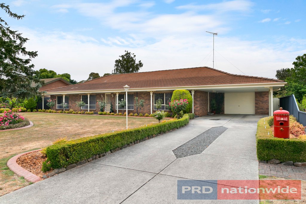 3 Robyn Place DELACOMBE 1