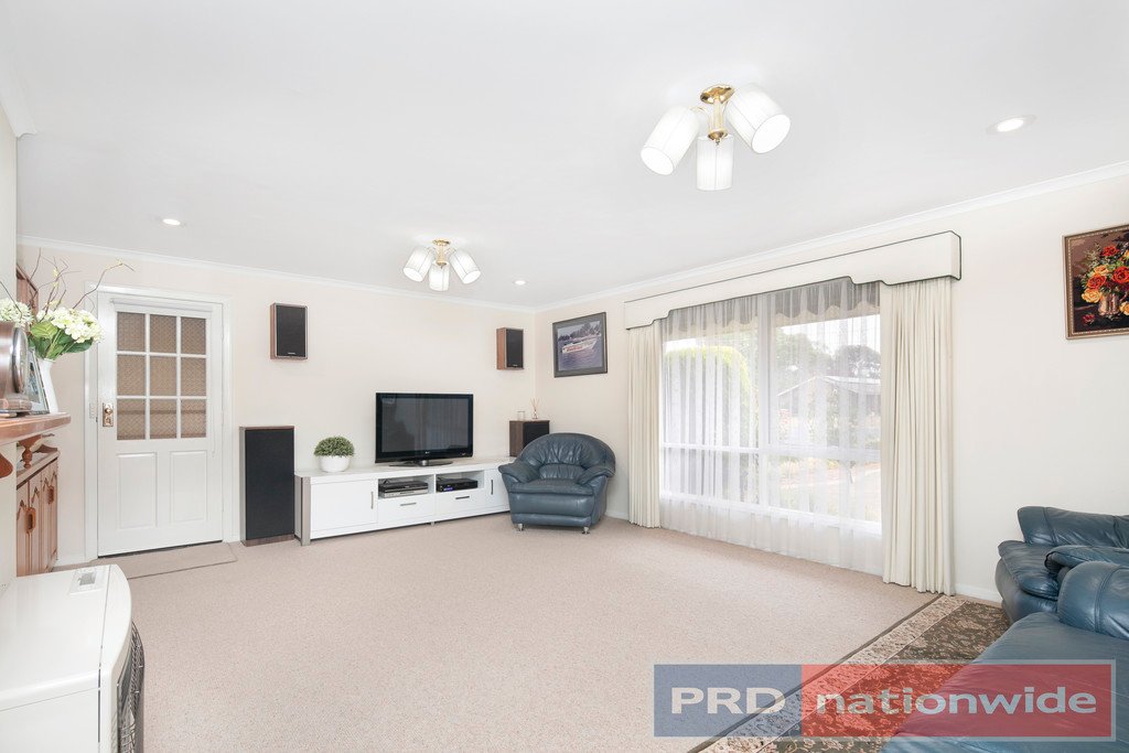 3 Robyn Place DELACOMBE 3