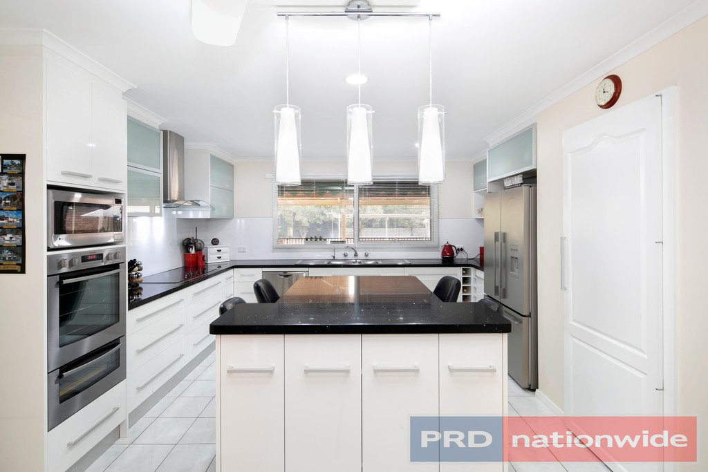 3 Robyn Place DELACOMBE 5