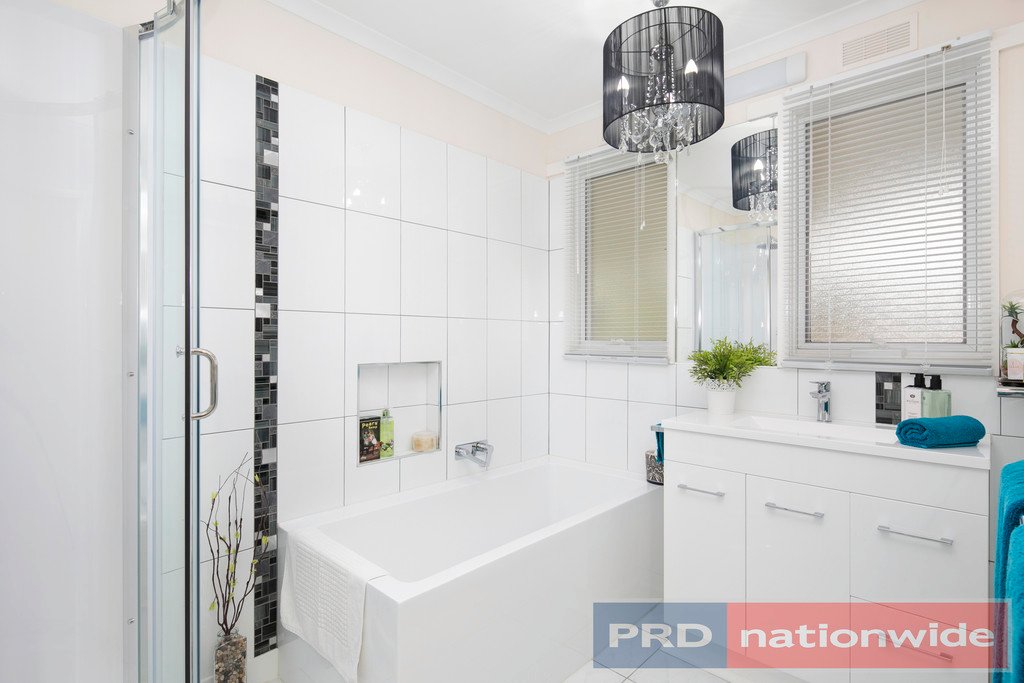 3 Robyn Place DELACOMBE 14
