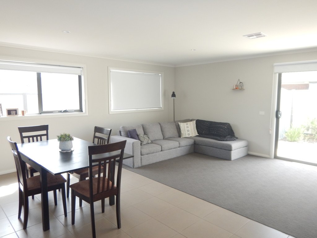 3 Ron Court CANADIAN 2