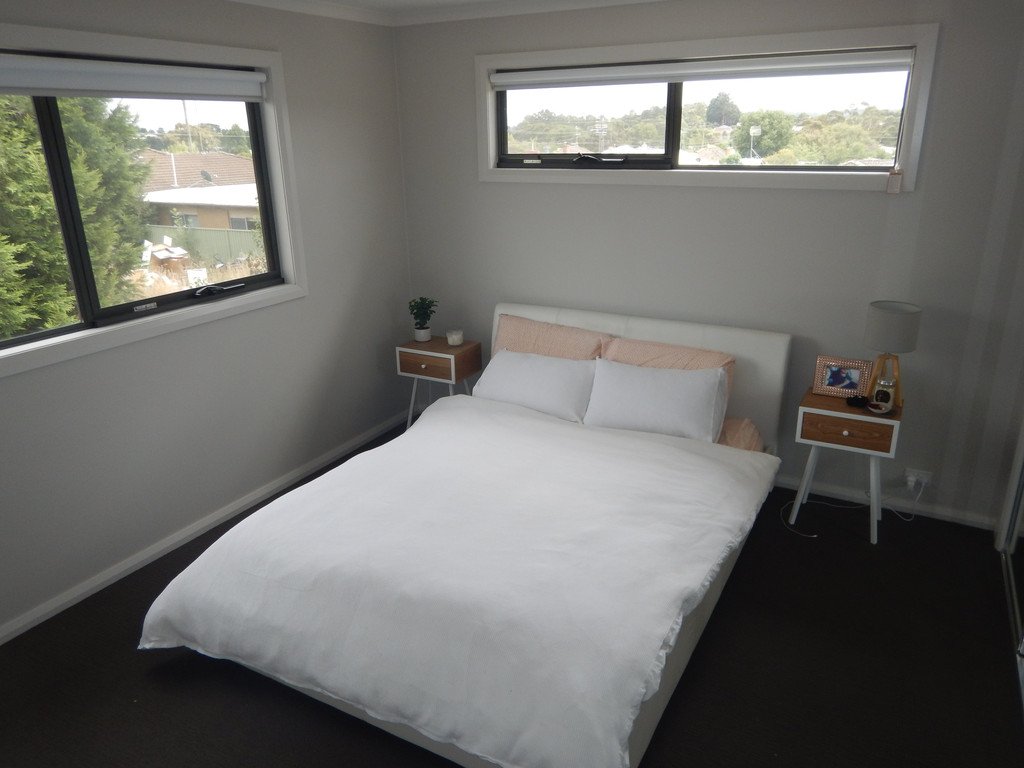 3 Ron Court CANADIAN 4