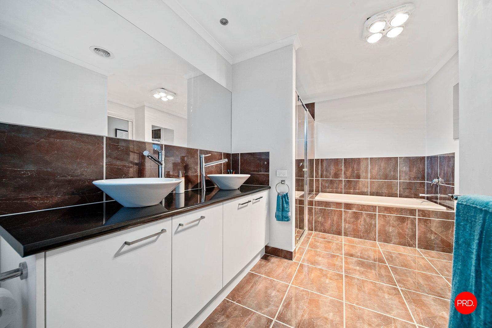 3 Rosea Court ASCOT 11