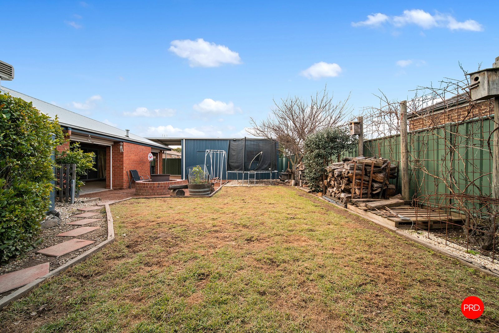 3 Rosea Court ASCOT 18