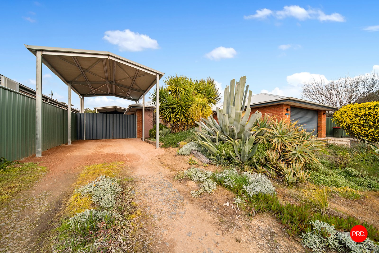 3 Rosea Court ASCOT 19