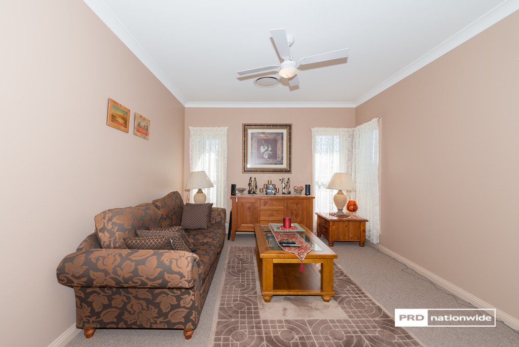 3 Rosella Avenue TAMWORTH 2