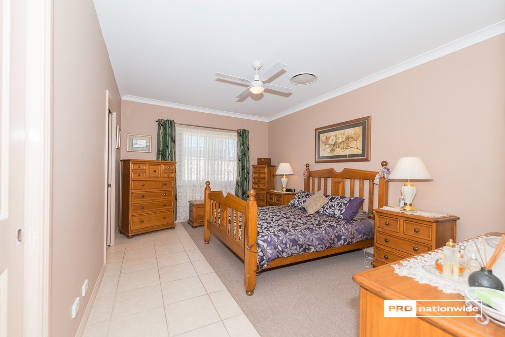 3 Rosella Avenue TAMWORTH 7