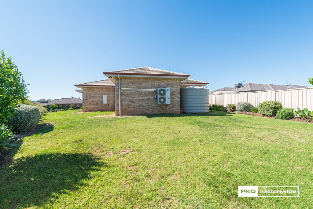 3 Rosella Avenue TAMWORTH 15