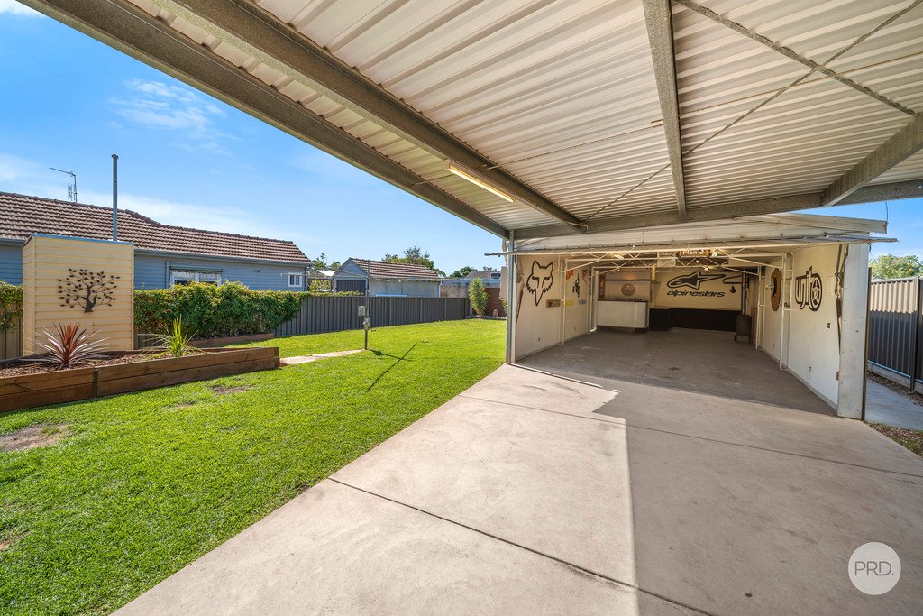 3 Rosemont Crescent KENNINGTON 9