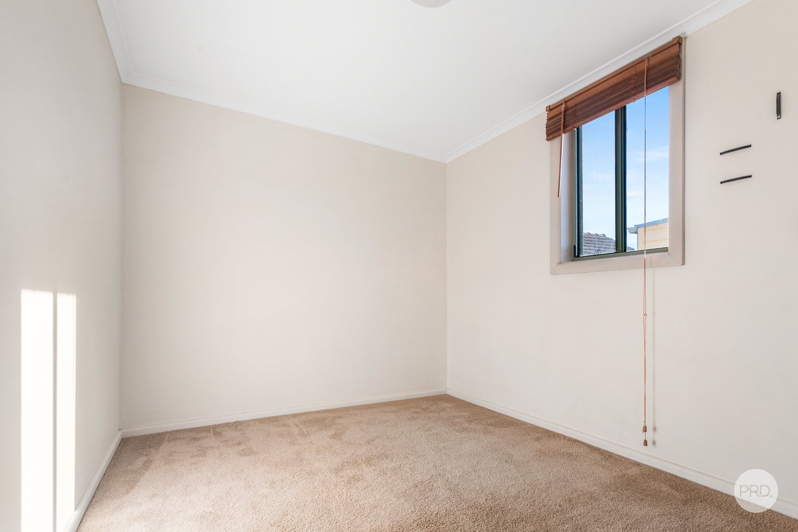 3 Rosemont Crescent KENNINGTON 8