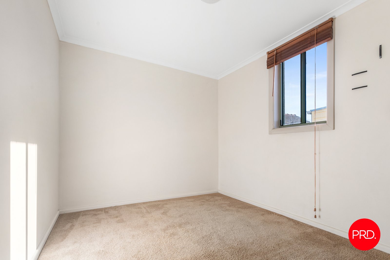 3 Rosemont Crescent KENNINGTON 7