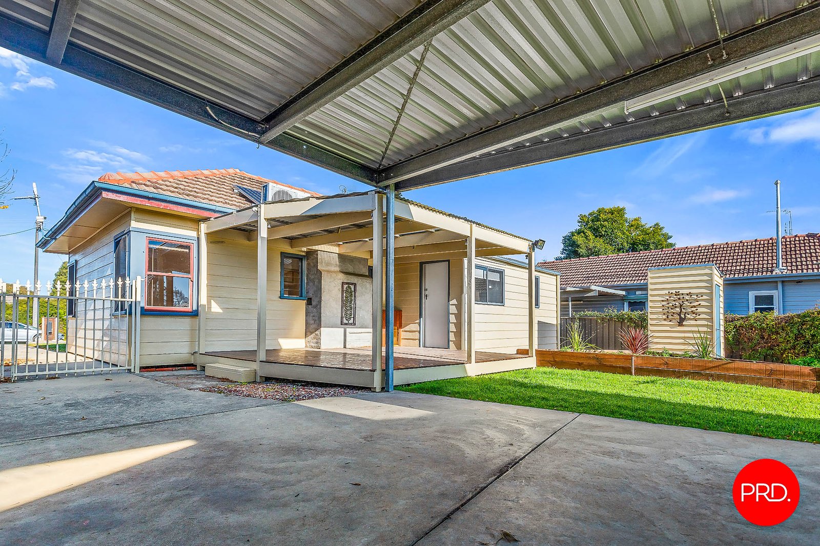 3 Rosemont Crescent KENNINGTON 10