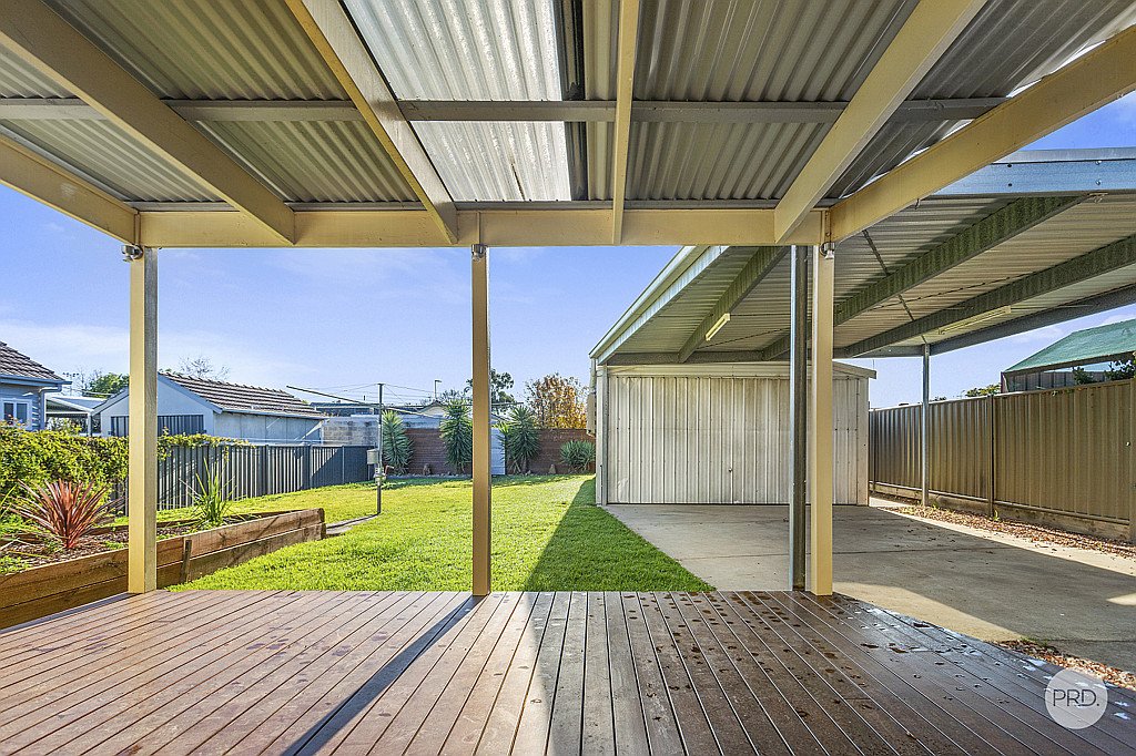 3 Rosemont Crescent KENNINGTON 9
