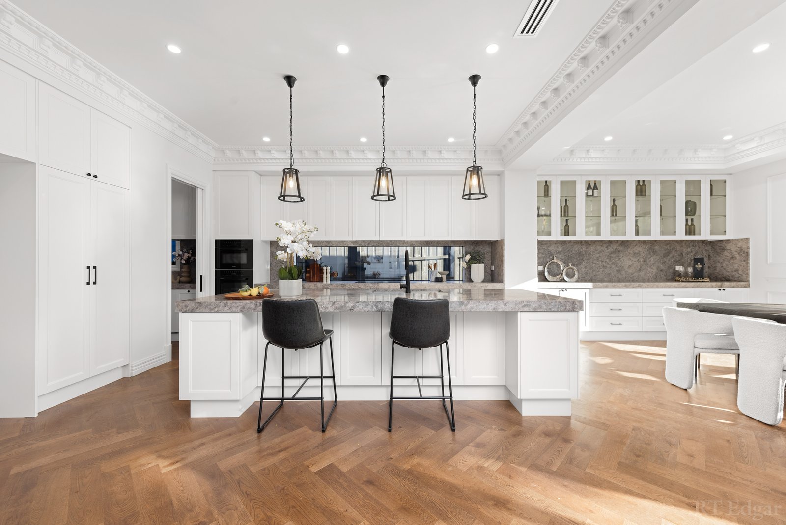 Real Estate and Property in 3 Roslyn Street, Burwood, VIC