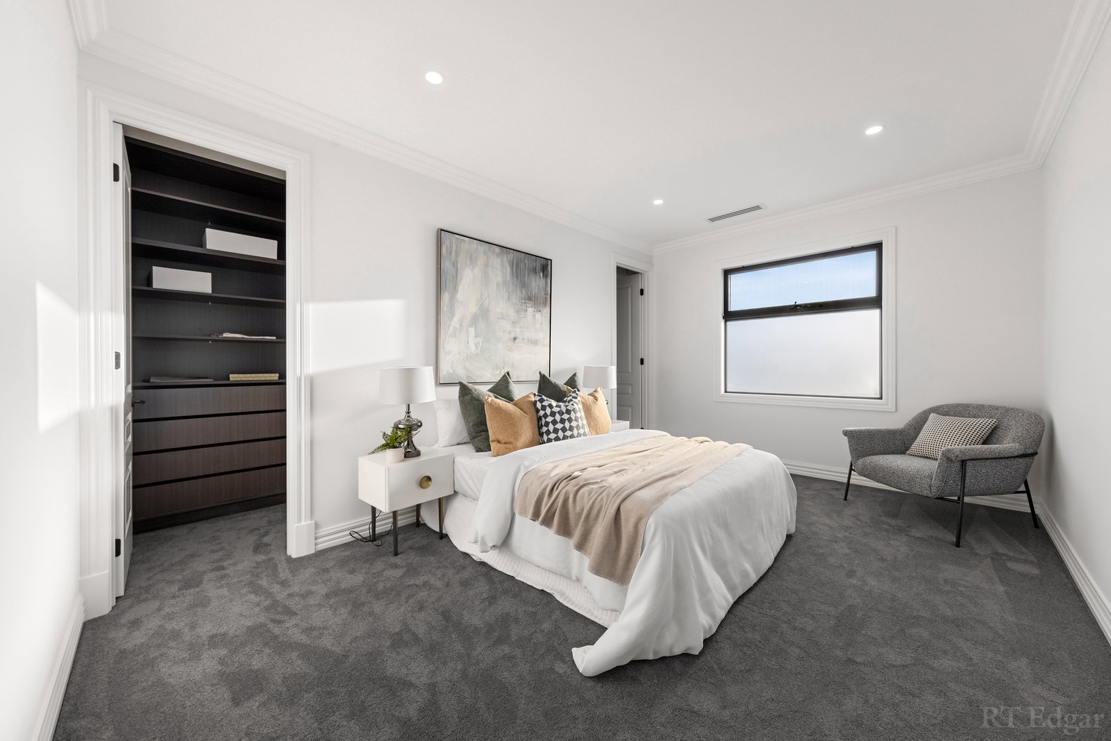 Real Estate and Property in 3 Roslyn Street, Burwood, VIC